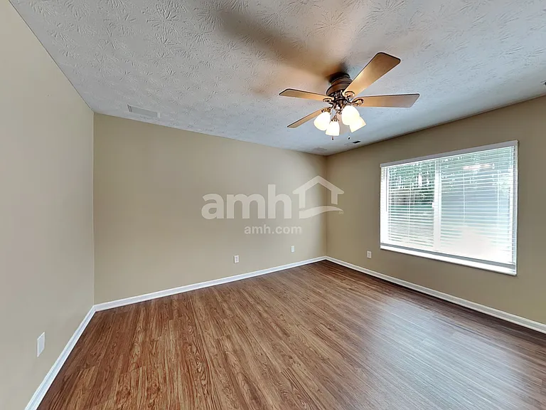 7304 Wethersfield Dr — Photo 10