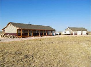 1570 E Antelope Rd, Douglas, WY 82633