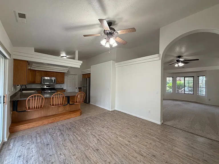 2325 E 350 N — Photo 7