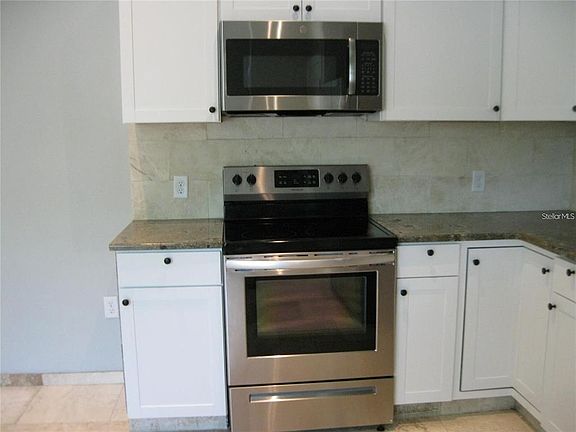3rd image of 2009 Cocoanut Ave #1