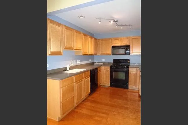 1878 Waverly Way — Photo 5