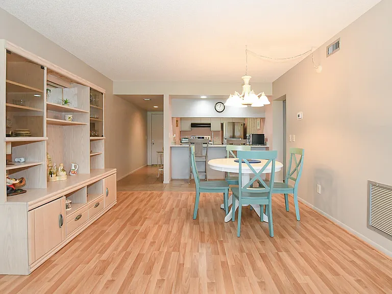20 Plantation Dr #101 — Photo 13