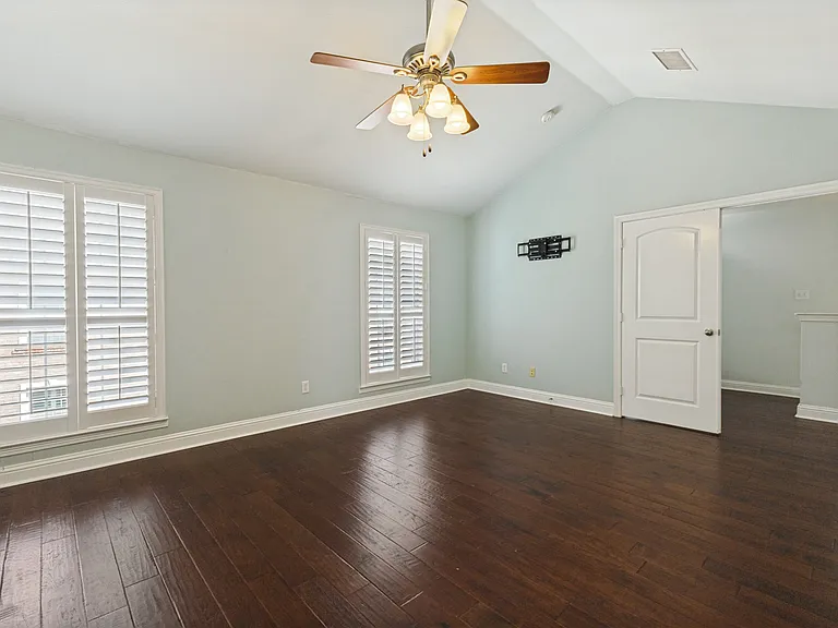 4002 Brownstone Ct — Photo 7