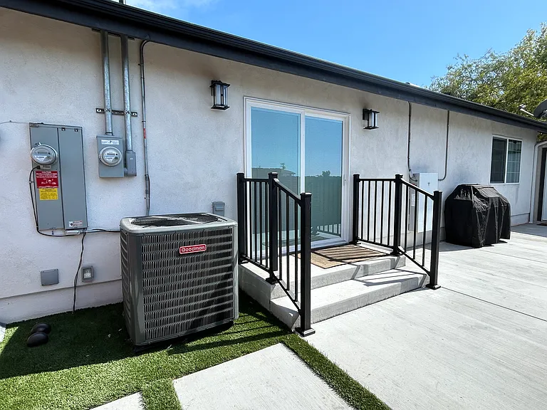 1662 Republic St — Photo 15