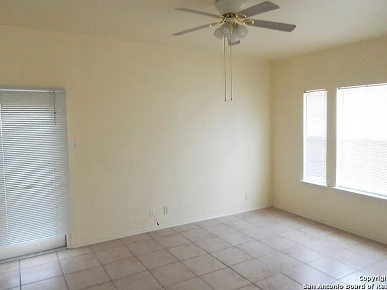 2735 Crown Holw — Photo 6