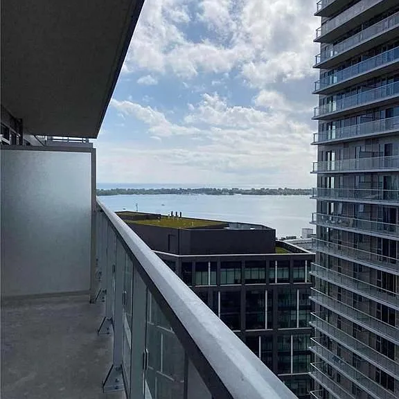 20 Richardson St N #2107 — Photo 7