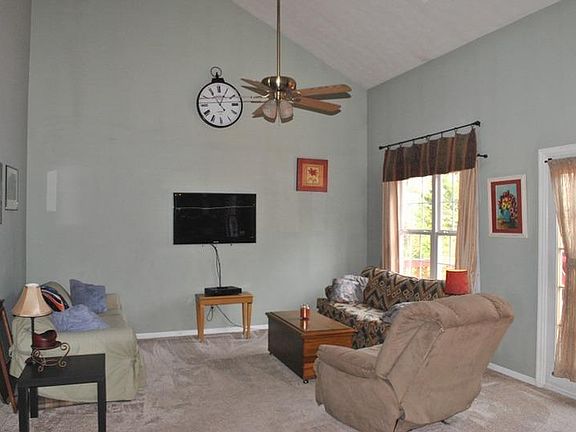 4th image of 1218 Poplar Hill Dr
