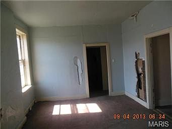 2nd image of 5822 Lotus Ave