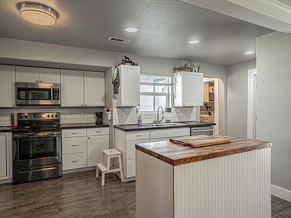 3rd image of 549 Wilson Rd