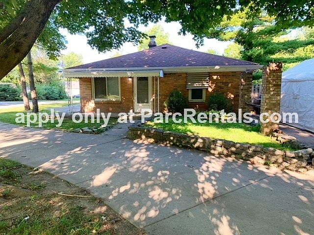 1st image of 3902 N Sadlier Dr