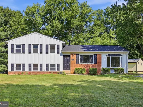 8215 Virginia Ln, Frederick, MD 21704