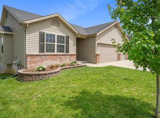 1116 Jaxson Dr, Foristell, MO 63348