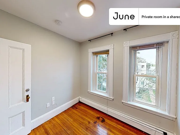 76 Easton St #A — Photo 2