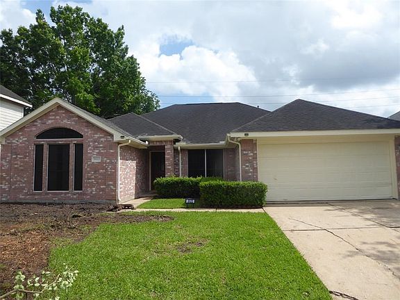2nd image of 3522 Sheldon Dr