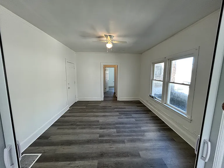 2232 W 103rd St — Photo 28