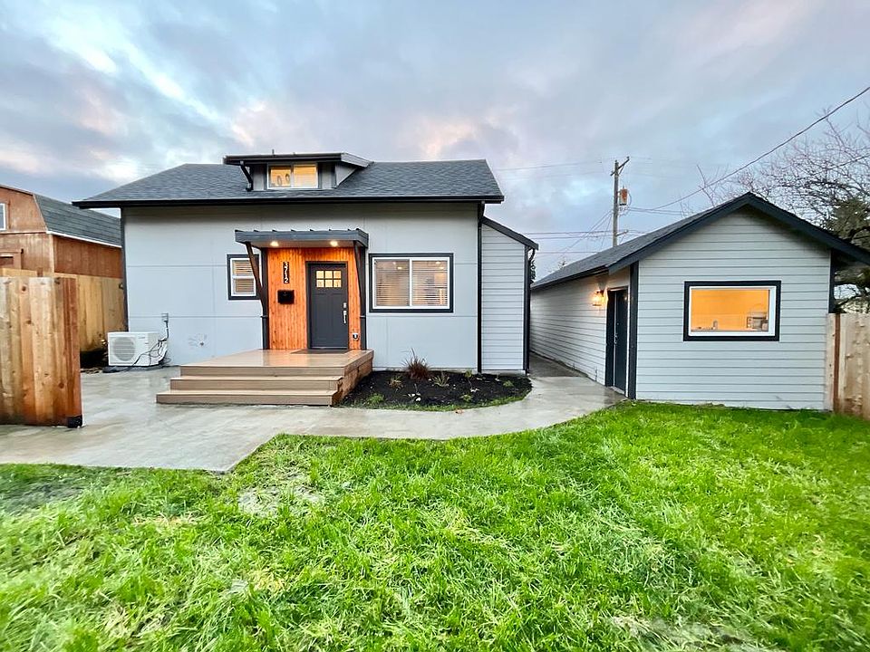 Welcome to this beautifully updated home, featuring a contemporary design with warm wood accents and a cozy ambiance_perfect for a relaxing getaway or a memorable stay in Tacoma.