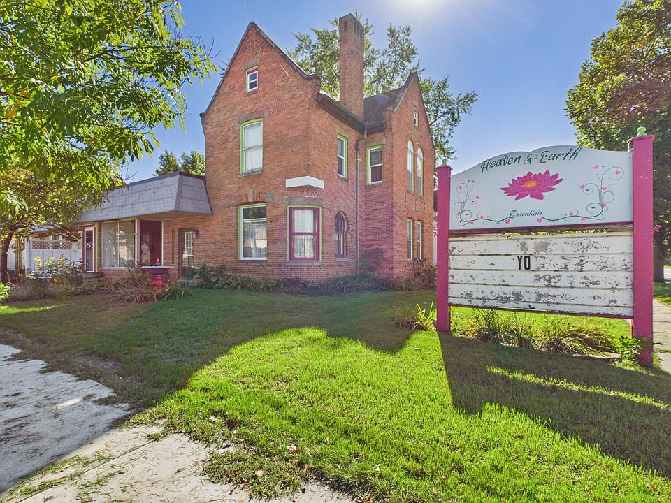 1st image of 605 Main St S