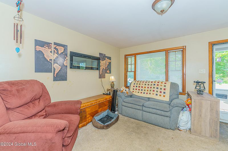 4th image of 2177 Curry Road