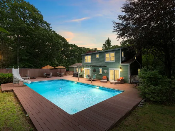 63 Scrimshaw Ln, Amagansett, NY 11930