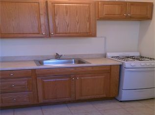 1412 W Chase Ave APT 208, Chicago, IL 60626