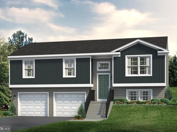 135 3rd St, Centre Hall, PA 16828