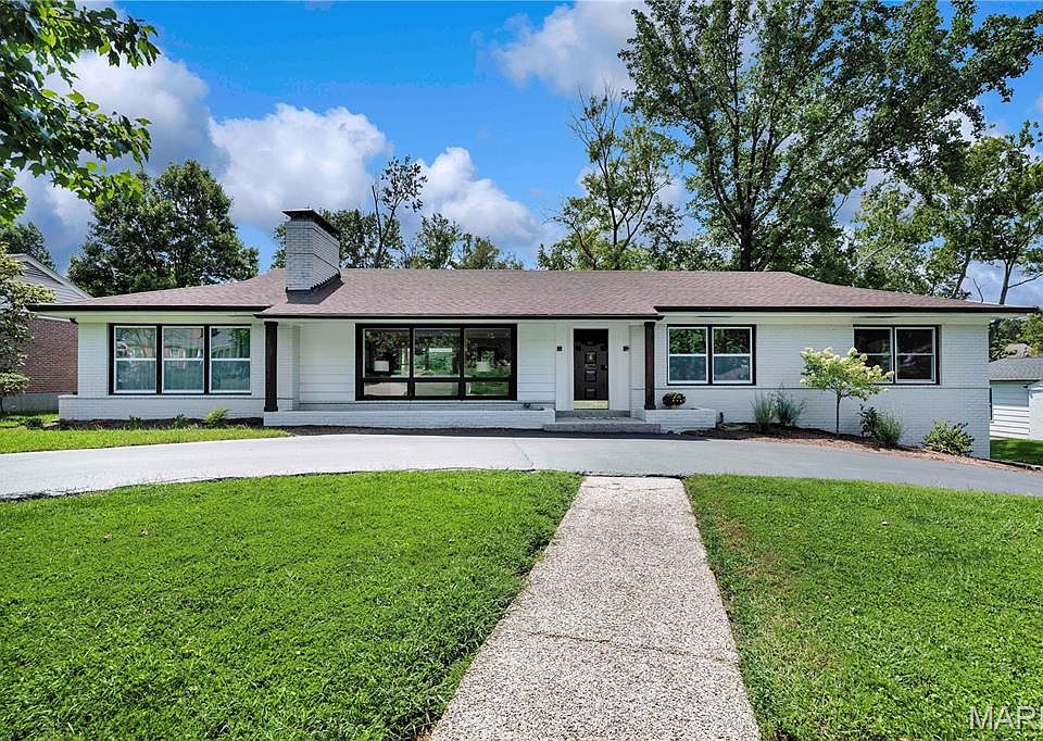 1st image of 18 Spoede Hills Dr