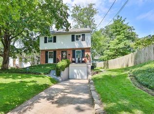 18 E Charlotte Ave, Cincinnati, OH 45215