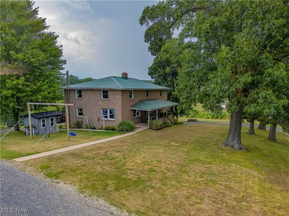 3564 Oak Ridge Rd NW, Sugarcreek, OH 44681