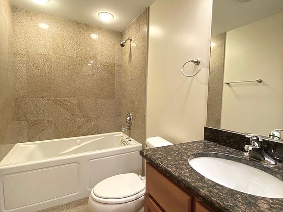 5th image of 2632 N Fairfield Ave #G