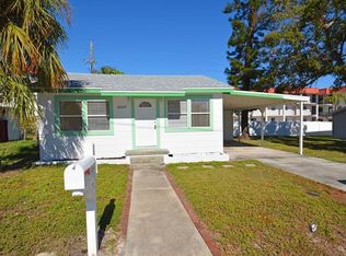 10547 Lake Dr, Seminole, FL 33772