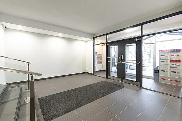 252 King St E — Photo 10