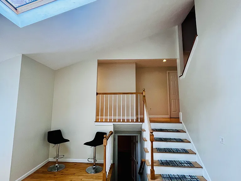 44 Livingston Dr #1 — Photo 4