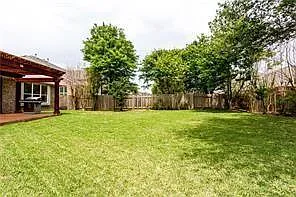 4 bed, 3.5 bath, 3247 sqft, $3,400 — Photo 2