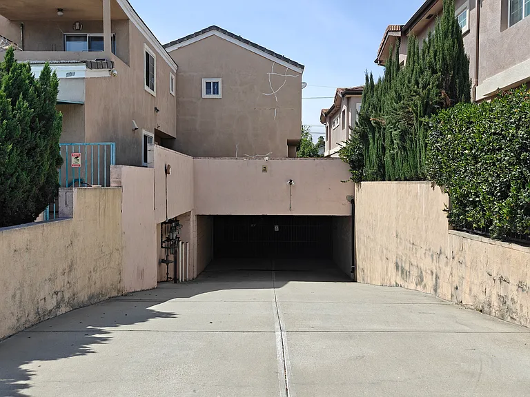 Driveway to the Garage