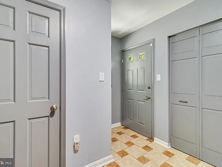 8150 Plowden Dr — Photo 39