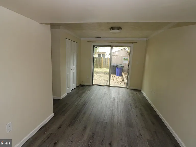 9302 Frostburg Way — Photo 27
