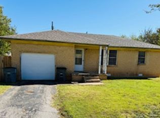 13 NW 27th St, Lawton, OK 73505
