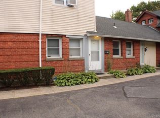 534 Milligan Ln #3B, West Islip, NY 11795
