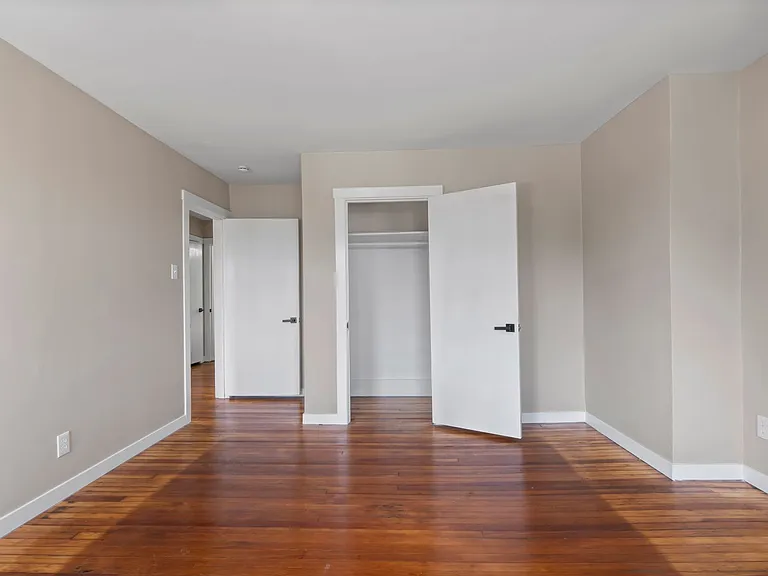 350 Ridgewood Ave — Photo 18