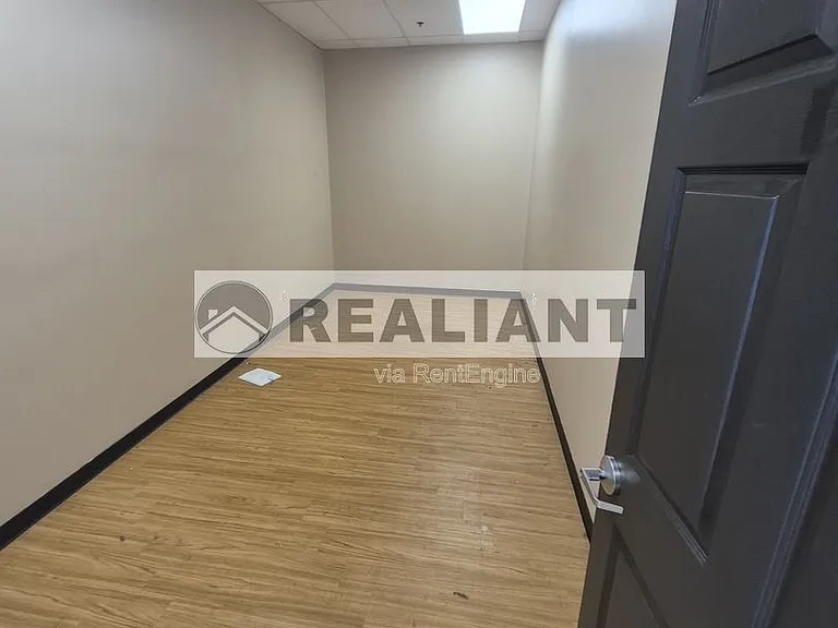 1701 Madison Ave #B — Photo 8