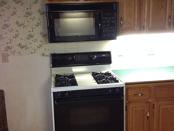 3rd image of 4 Washington St
