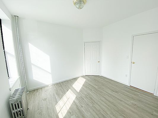 5th image of 359 E 138th St APT 2E