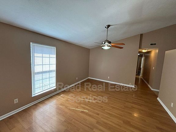 5th image of 954 Hathaway Dr