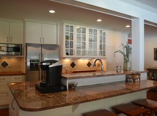 45 Woodridge Cir, Trumbull, CT 06611