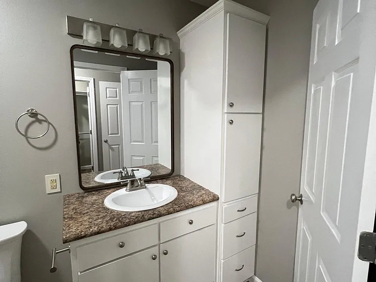 317 Stonegate Dr — Photo 5