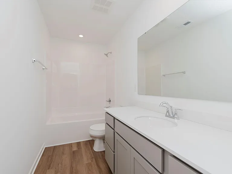 16043 Meadow Frost Ct — Photo 24