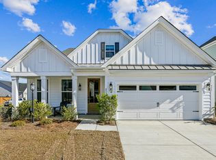 453 Eagleview Dr, Moncks Corner, SC 29461