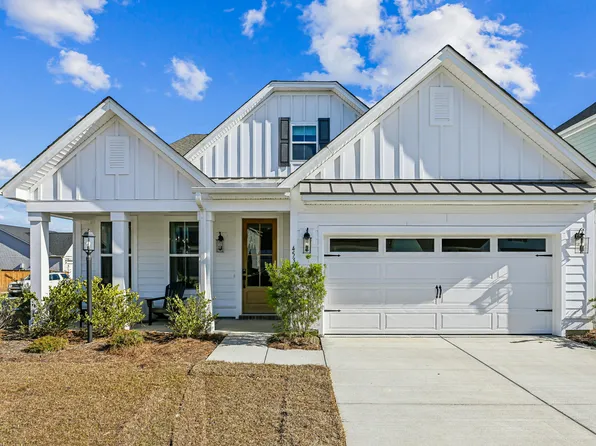 453 Eagleview Dr, Moncks Corner, SC 29461