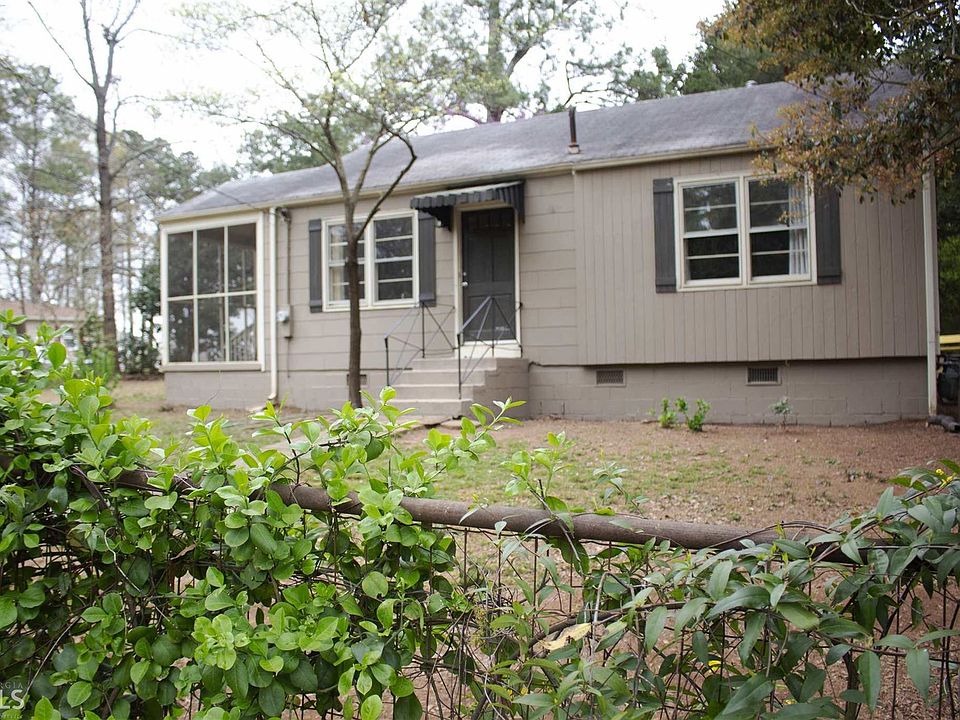 1st image of 714 Mozley Dr SE