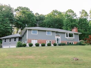 22 Warwick Rd, New Fairfield, CT 06812